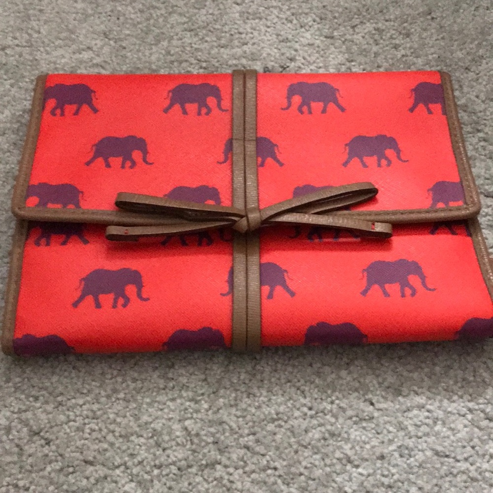 Stella & dot Elephant jewelry carrier